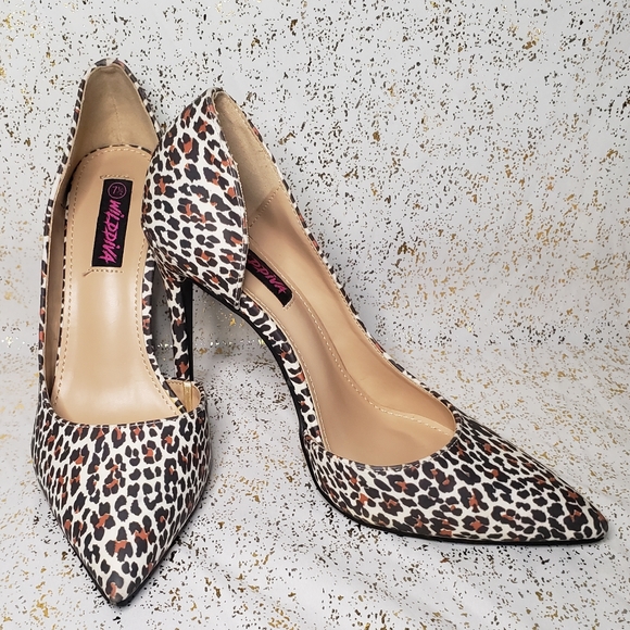 Wild Diva White Leopard Pointed Toe Heels - Picture 9 of 9